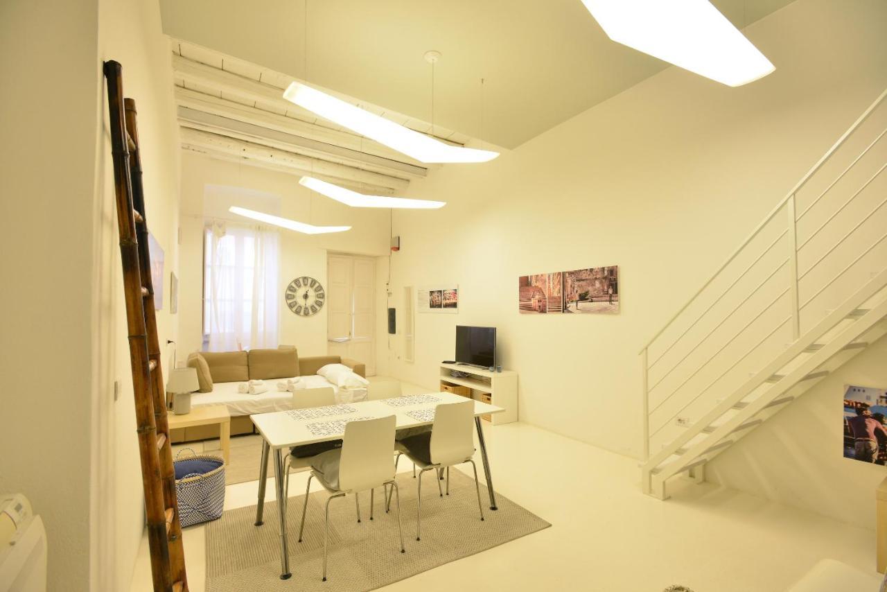 Izzhome Loft 84 กาญารี ภายนอก รูปภาพ